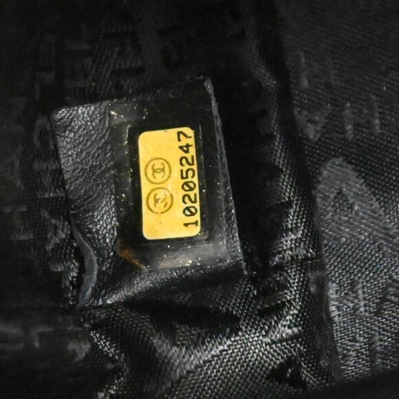 Chanel Black Calfskin Choco Bar Tote Bag 184827 - Picture 6 of 11